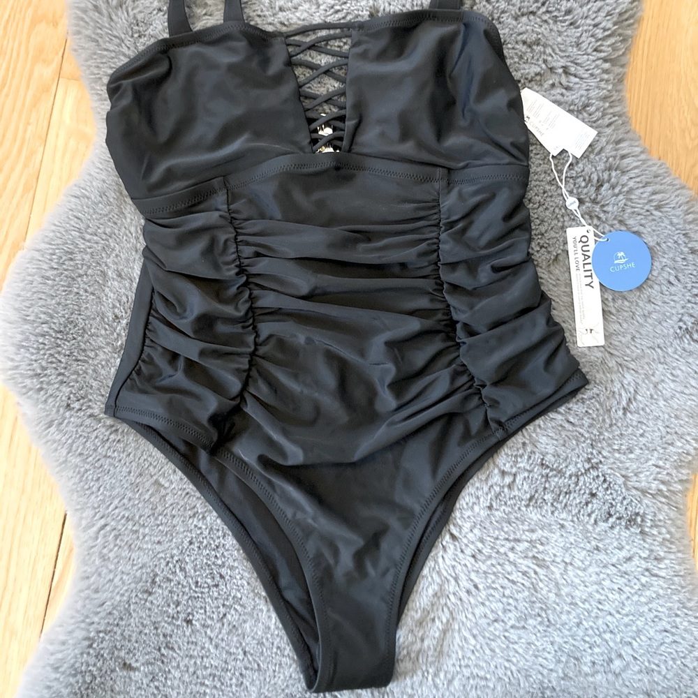 NWT Cupshe - Women’s Swimsuit